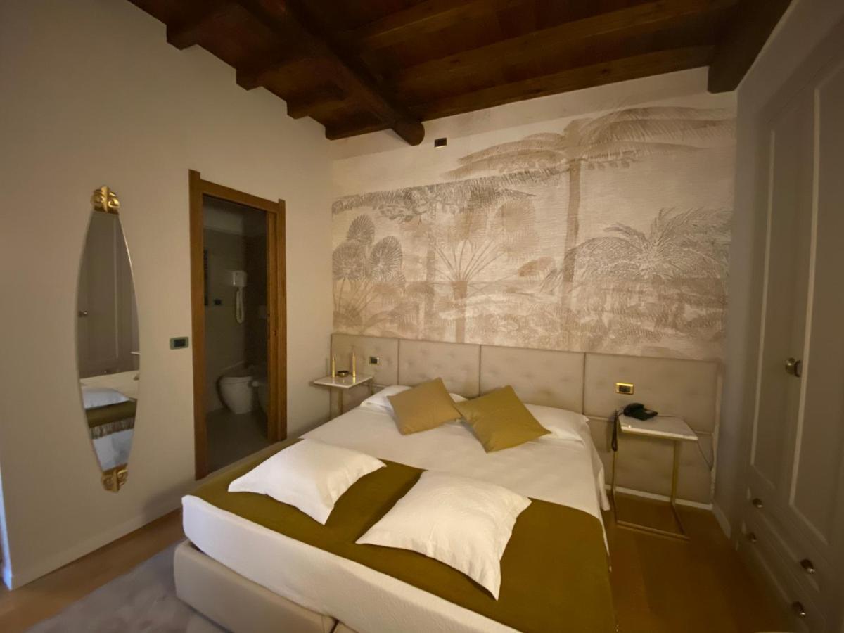 Condotti Rooms Řím Exteriér fotografie
