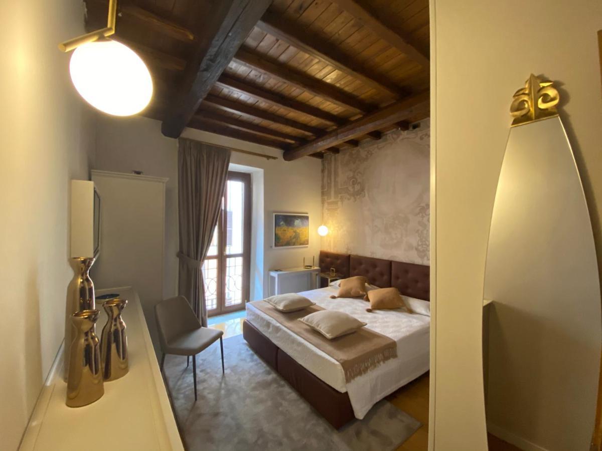Condotti Rooms Řím Exteriér fotografie